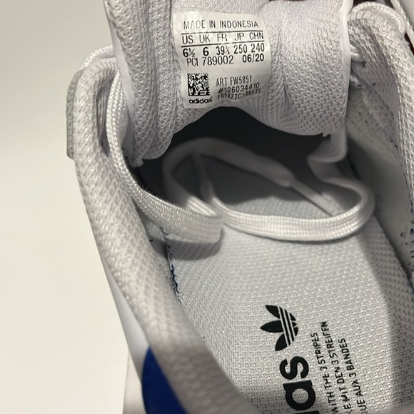 "HOLIDAY SEASON" Superstar J Adidas 2020 GS 6 1/2 - Picture 7 of 9